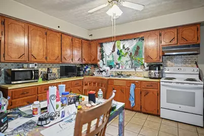 31 East Walnut Street, Taunton, MA 02780 - Photo 5