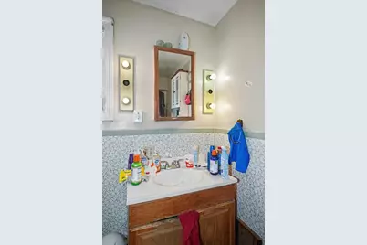 31 East Walnut Street, Taunton, MA 02780 - Photo 9