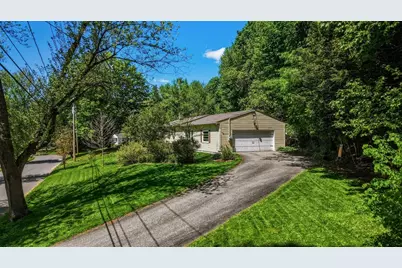 16 Saybrook Cir, South Hadley, MA 01075 - Photo 3