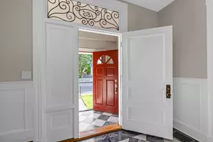 186 Temple St, Boston, MA 02132 - Photo 11
