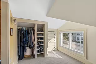 186 Temple St, Boston, MA 02132 - Photo 23