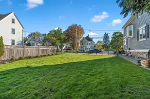 186 Temple St, Boston, MA 02132 - Photo 33