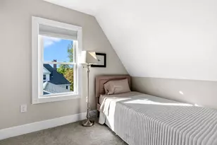 186 Temple St, Boston, MA 02132 - Photo 25