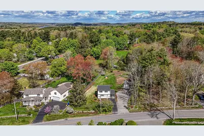 196 Center St, Groveland, MA 01834 - Photo 29