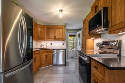 196 Center St, Groveland, MA 01834 - Photo 9
