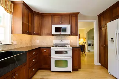 129 Chalmers St, Springfield, MA 01118 - Photo 19
