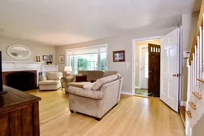 129 Chalmers St, Springfield, MA 01118 - Photo 5
