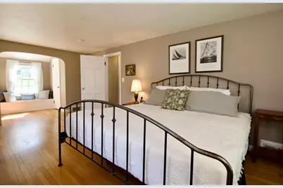 129 Chalmers St, Springfield, MA 01118 - Photo 33
