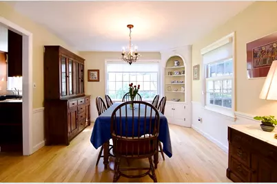 129 Chalmers St, Springfield, MA 01118 - Photo 11