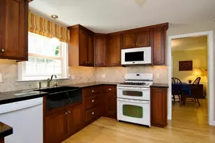 129 Chalmers St, Springfield, MA 01118 - Photo 17