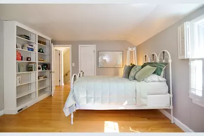 129 Chalmers St, Springfield, MA 01118 - Photo 25