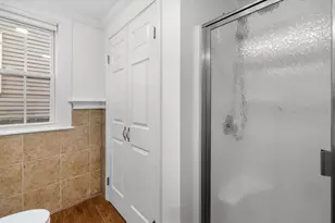 458 E 8th St, Boston, MA 02127 - Photo 11