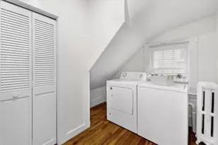 458 E 8th St, Boston, MA 02127 - Photo 15
