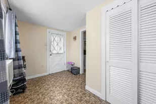 39 Badger Rd, Boston, MA 02136 - Photo 15
