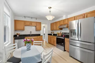 166 Chestnut St, Brookline, MA 02445 - Photo 17