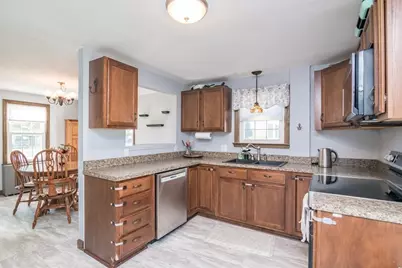 77 Lindbergh Blvd, Westfield, MA 01085 - Photo 5