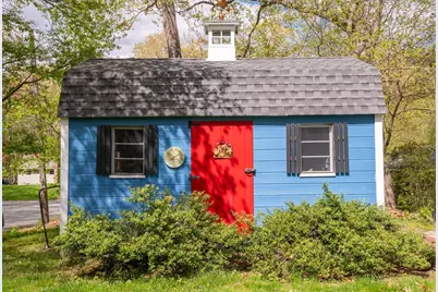 37 Colrain Rd, Topsfield, MA 01983 - Photo 5