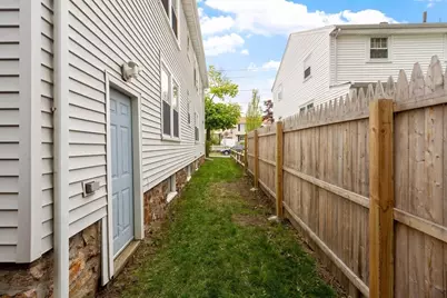 46 Brookline St, Lynn, MA 01902 - Photo 23
