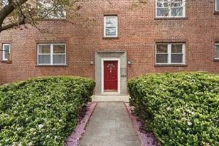 19 Alton Ct, Brookline, MA 02446 - Photo 1