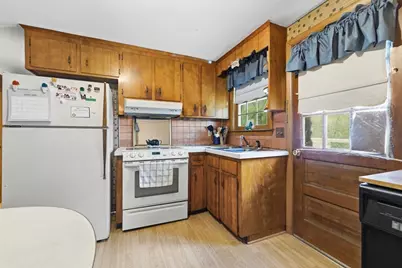 377 Summer St, Weymouth, MA 02188 - Photo 3