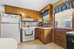 377 Summer St, Weymouth, MA 02188 - Photo 3