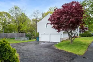 7 Nells Pond Rd, Lynn, MA 01904 - Photo 29