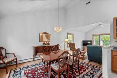 7 Nells Pond Rd, Lynn, MA 01904 - Photo 11