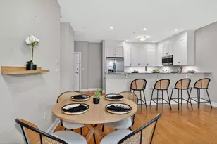 2 Inwood Dr, Woburn, MA 01801 - Photo 5