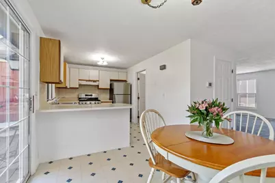 27 Heritage Dr #27, Tewksbury, MA 01876 - Photo 5