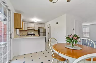 27 Heritage Dr, Tewksbury, MA 01876 - Photo 5