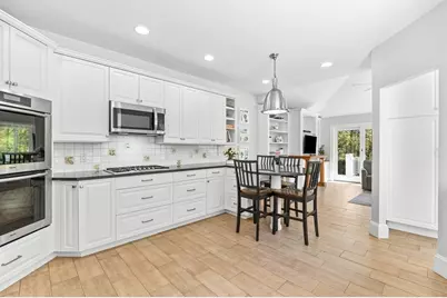 39 Church St, Weston, MA 02493 - Photo 9