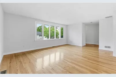 3 Spruce St, Stoneham, MA 02180 - Photo 7