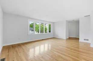 3 Spruce St, Stoneham, MA 02180 - Photo 7