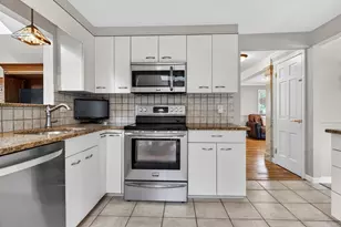 9 Longview Way, Peabody, MA 01960 - Photo 7