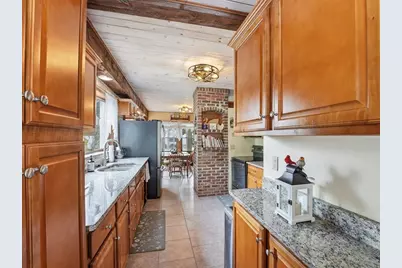 21 Elmwood Avenue, West Springfield, MA 01089 - Photo 9