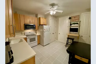 51 Anderson St #1, Boston, MA 02114 - Photo 9
