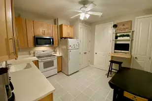 51 Anderson St, Boston, MA 02114 - Photo 9