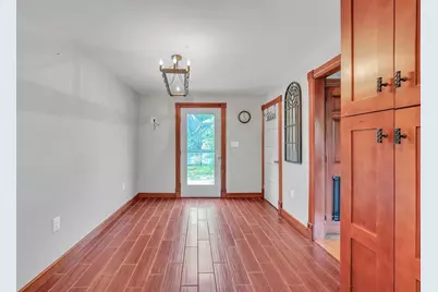 211 Mendon St, Hopedale, MA 01747 - Photo 7