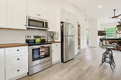 211 Mendon St, Hopedale, MA 01747 - Photo 21
