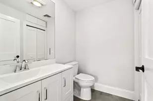 4 Wakefield Ave, Wakefield, MA 01880 - Photo 25