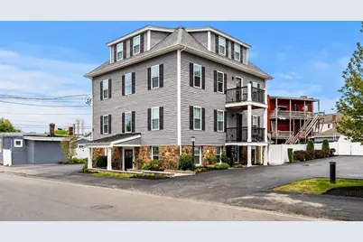 4 Wakefield Ave #4, Wakefield, MA 01880 - Photo 1