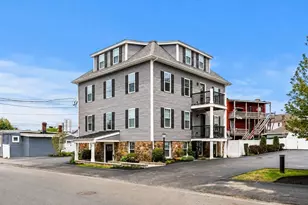 4 Wakefield Ave, Wakefield, MA 01880 - Photo 1