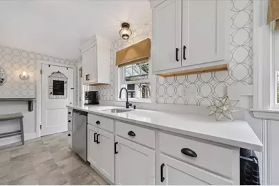 26 Coolidge Ave, Weymouth, MA 02188 - Photo 15