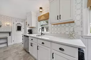 26 Coolidge Ave, Weymouth, MA 02188 - Photo 15
