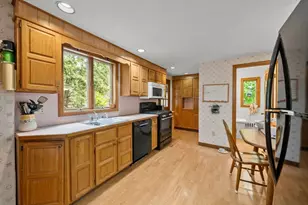 5 Ingalls St, Woburn, MA 01801 - Photo 9