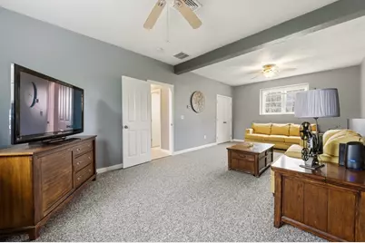 20 Crown St, Spencer, MA 01562 - Photo 11
