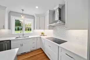 40 Signal Hill Rd, Marshfield, MA 02050 - Photo 5