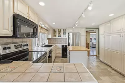 20 Brunnell Avenue, Brookfield, MA 01506 - Photo 9