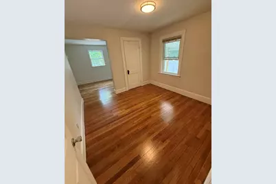 61-63 Newell Rd #63, Newton, MA 02466 - Photo 5