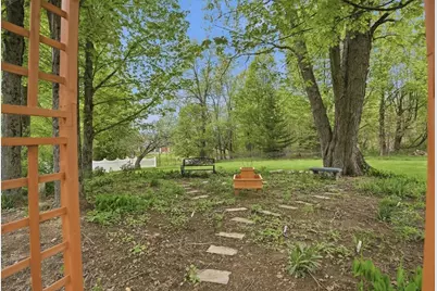 26 Main St, Hubbardston, MA 01452 - Photo 35